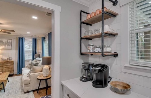 Augusta House | Luxury 2bd Augusta Cottage