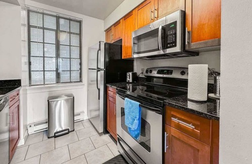 Center City Apartment | Luxury 2BD | Center City | 4 Beds | By JFK plaza