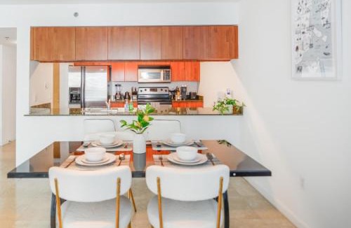 Brickell Apartment | Luxury 2BD Condo | Sauna, Pool & Resort Access