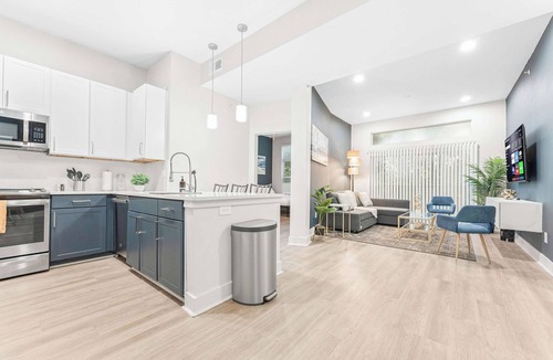 Deep Ellum Apartment | Luxury 2BD | Deep Ellum | Free Parking | Pool+Gym
