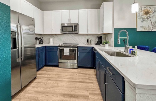 Deep Ellum Apartment | Luxury 2BD | Deep Ellum | Free Parking | Pool+Gym
