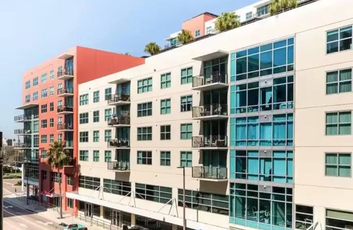 Channel District Apartment | Luxury-2BD down town Tampa channel side 3-BED FREE-PARKING