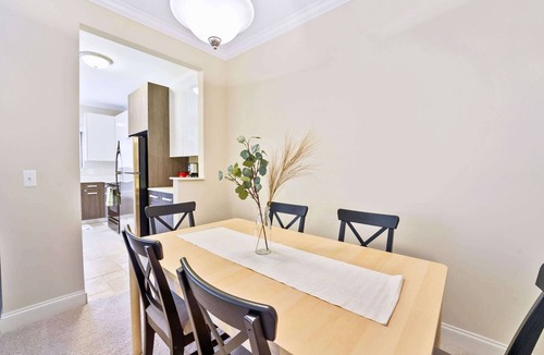 Novi Apartment | Luxury 2BD | DT Novi | 2 Beds | Free Parking