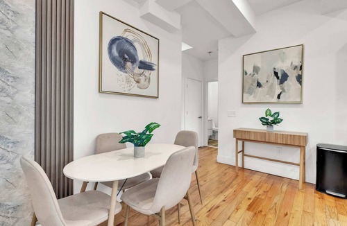 Olde Kensington Apartment | Luxury 2BD | Sleeps 8 | Northern Liberties