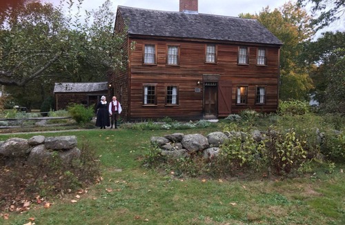 Bedford House | Luxury 2Bed/1Bath space in house