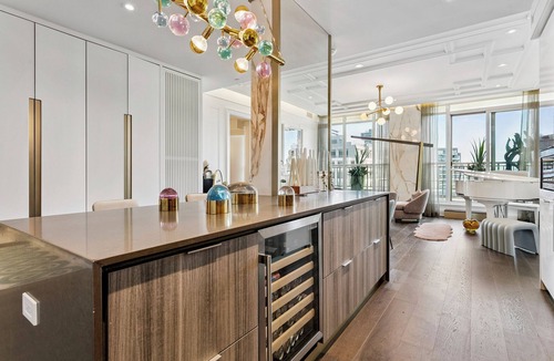 Summerhill Apartment | Luxury 2bed3bath Condo in Yorkville | Gym |Parking