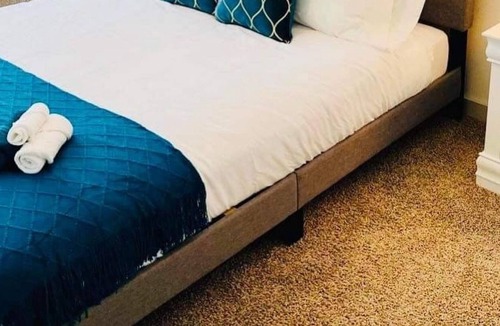 Missouri City Apartment | Luxury 2BR/2BA near highway with top amenities
