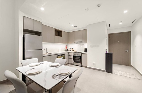 Dubai Apartment | Luxury 2BR Dubai Creek Harbour | Pool, Gym, Parking & Balcony Views
