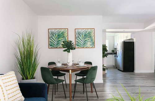 Citrus Grove Apartment | Luxury 2BR Apartment Great Area with Parking