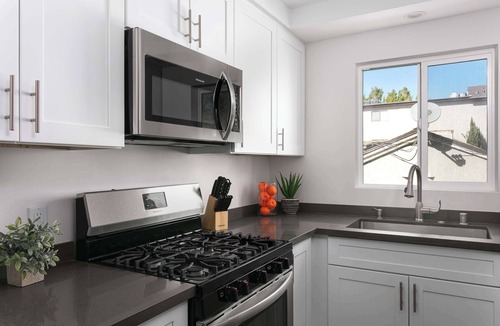 Citrus Grove Apartment | Luxury 2BR Apartment Great Area with Parking