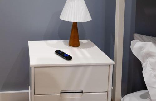 Washington Park Apartment | Luxury 2BR apt in Boston with Free Parking