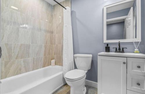 Washington Park Apartment | Luxury 2BR apt in Boston with Free Parking