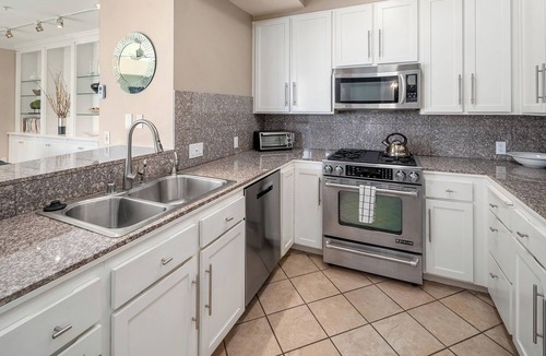 Downtown Seattle Condo | Luxury 2BR Condo in ONLY Waterfront Location Downtown-Steps to Pike Place Market