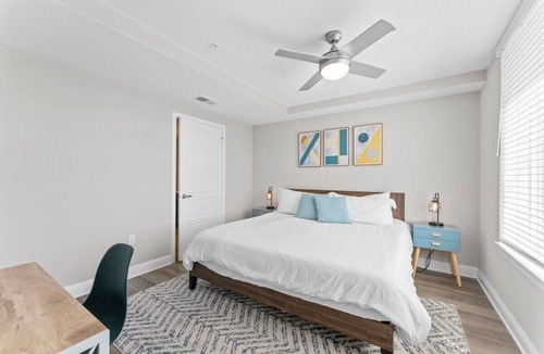 Pleasant Valley Apartment | Luxury 2BR King Bed Suite, Fast WiFi, 8 Min to DT