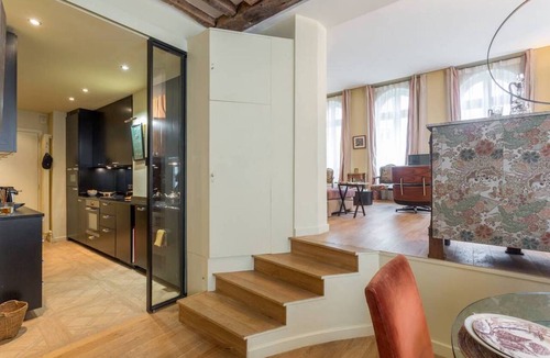Les Halles Apartment | Luxury 2BR Louvre Apartment AC Elevator Heart of Paris 1st Arr.