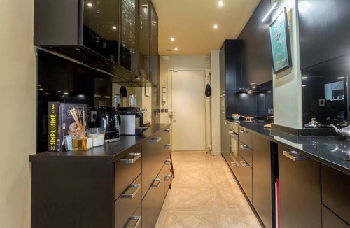 Les Halles Apartment | Luxury 2BR Louvre Apartment AC Elevator Heart of Paris 1st Arr.