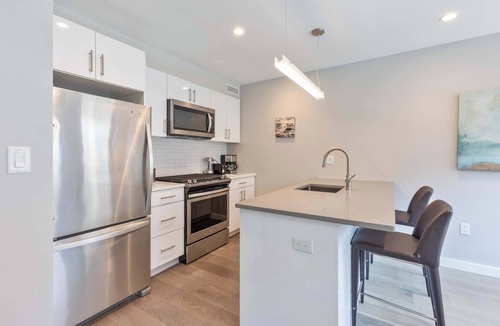 North End Apartment | Luxury 2BR North End Retreat