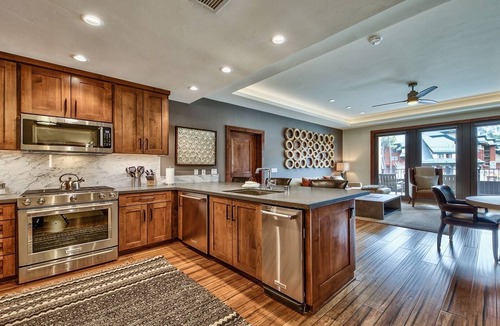 Lakeside Park Condo | Luxury 2Br Residence steps from Heavenly Village & Gondola by RedAwning