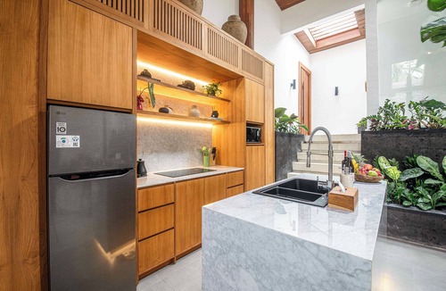 Kutuh Kaja Villa | Luxury 2BR Retreat Jungle View Near Ubud Center