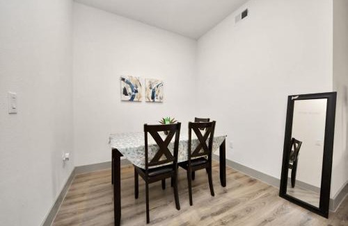 Addicks Apartment | Luxury 2BR Retreat King Beds Free Parking Houston