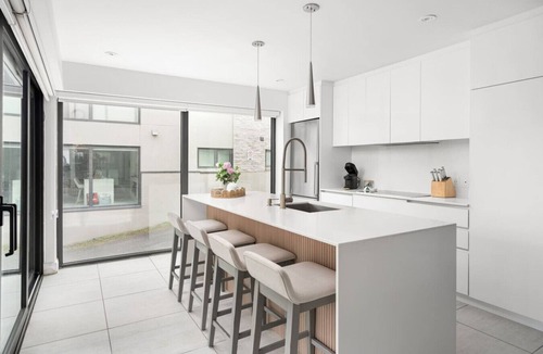 Laval Apartment | Luxury 2BR Waterfront Condo