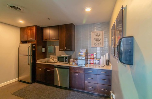 Grandview Heights Apartment | Luxury 2BR with Pool Access