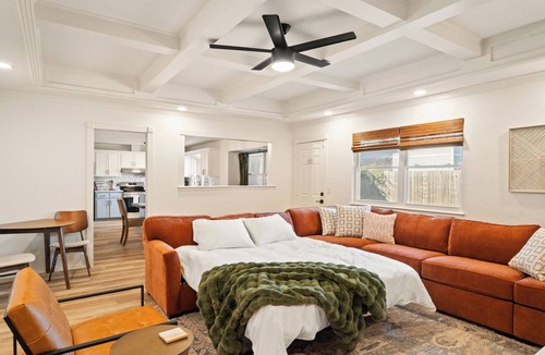 Edmond House | Luxury 3 BDR Edmond, Fuseball, Pac-Man, Sleeps 9, 12 Point Getaways