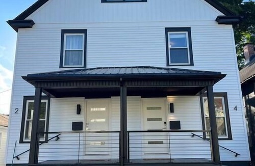 Rochester House | *Luxury 3 Bed 2.5 Bath/Prime Park Ave. Location*