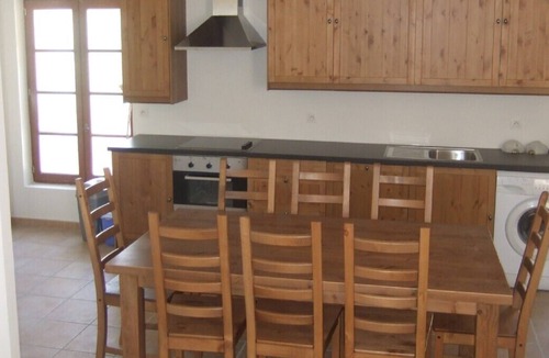 Capestang Apartment | Luxury 3 bed apartment with patio and wheelchair access