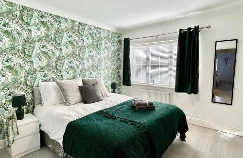 Fifield House | Luxury 3 Bed Detached Home In Windsor