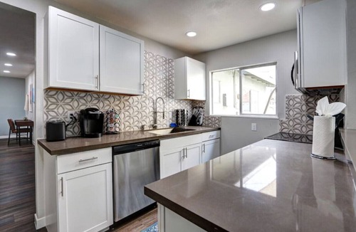 Rancho Oakey House | Luxury 3-bed home near the Strip w/a poker table