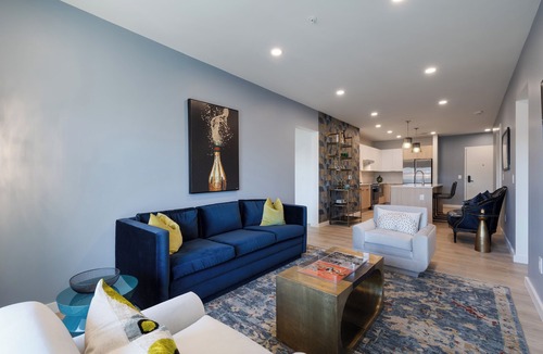 Eighth Avenue Condo | Luxury 3-bedroom condo in Downtown Nashville- Walkable to Broadway & Gulch