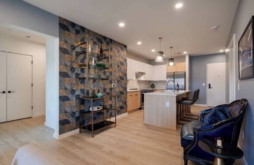 Eighth Avenue Condo | Luxury 3-bedroom condo in Downtown Nashville- Walkable to Broadway & Gulch