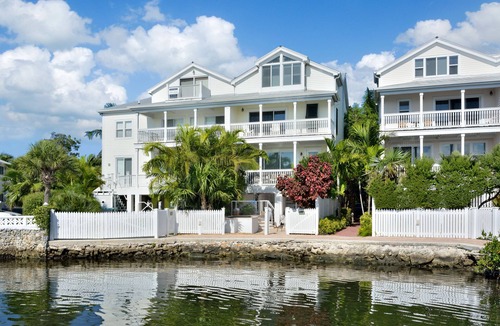 Meadows House | Luxury 3-Bedroom Waterfront Home with Pool AND Dock!