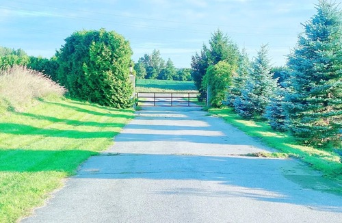 Nobleton Other | Luxury 3 Bedrooms Guest House In King City