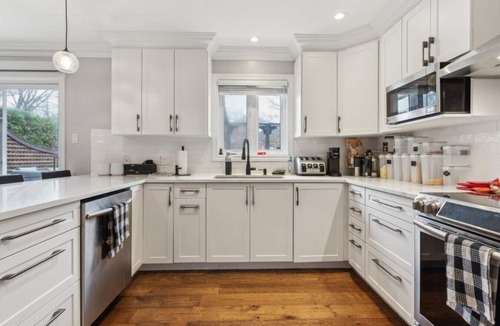 Hull House | Luxury 3 bedrooms house, pool, garage