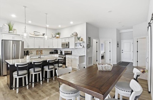 Osage Beach Apartment | Luxury 3b 2ba sleeps 8