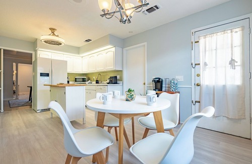 Oak Park - Northwood Condo | Luxury 3Bdrm condo in Alamo Heights near find dining