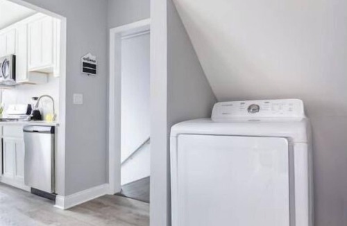 New Rochelle House | Luxury 3Bed Private Apartment with parking