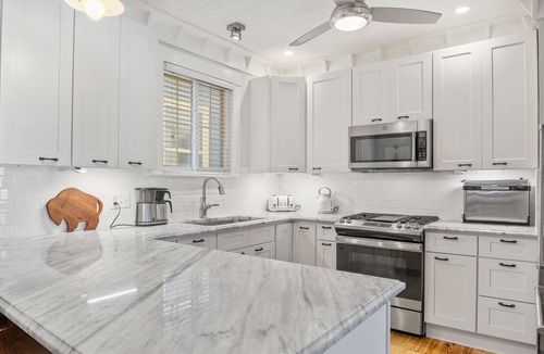 Front Park House | Luxury 3BR, 2 Full + 2 Half Baths/Walk to Elmwood/Garage/EV Charger/AC
