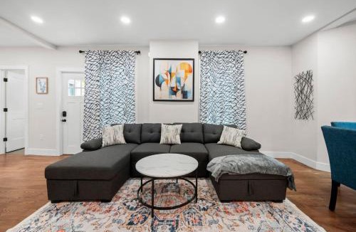 Allston Apartment | Luxury 3BR 2BA apt near Harvard with Free Parking