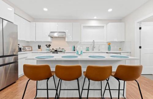 Allston Apartment | Luxury 3BR 2BA apt near Harvard with Free Parking