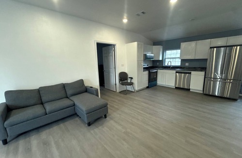 Centerville House | Luxury 3BR/2BA Near Delaware Bay Oversized Spa Shower Bluetooth Bathrooms