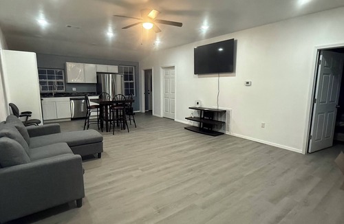Centerville House | Luxury 3BR/2BA Near Delaware Bay Oversized Spa Shower Bluetooth Bathrooms