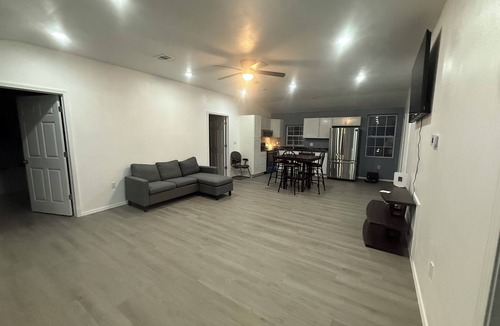 Centerville House | Luxury 3BR/2BA Near Delaware Bay Oversized Spa Shower Bluetooth Bathrooms