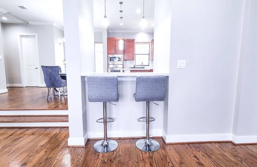 Washington Ave./ Memorial Park Villa | Luxury 3BR/3.5BA Townhouse