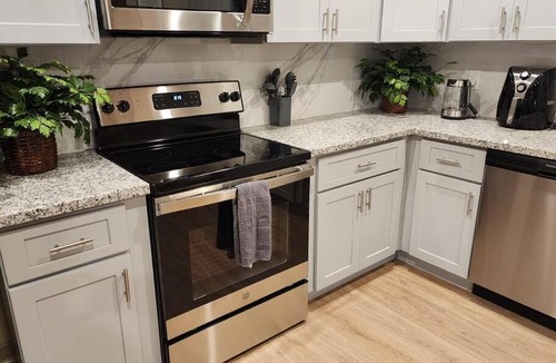 Ponderosa Forest Apartment | Luxury 3BR Apt-Pet-Parking-Wi-Fi