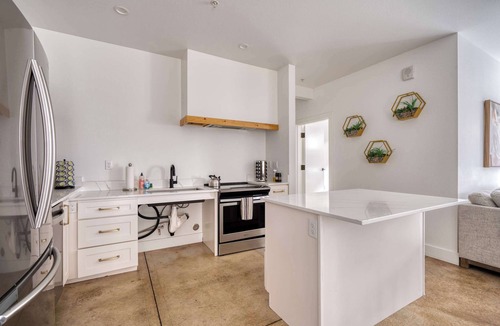 Humboldt Apartment | Luxury 3BR Condo - Alberta & Mississippi Eats