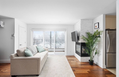 Boisbriand House | Luxury 3BR Condo – Family Friendly & Wi-Fi