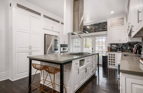 Olde Towne East House | Luxury 3BR Near Downtown, Sleeps 10, Modern & Spacious